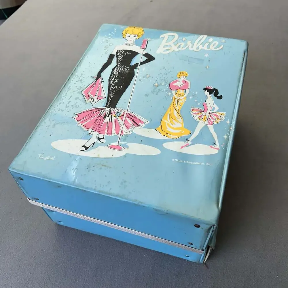 Vintage 1962 Mattel Barbie Ponytail Doll Carrying Case Wardrobe